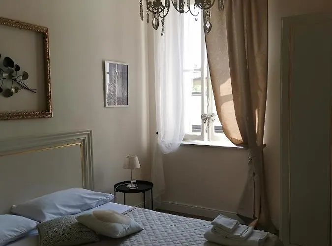 Ariediparma - Rooms&apartments 招待所