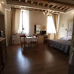 Ariediparma - Rooms&apartments בית הארחה