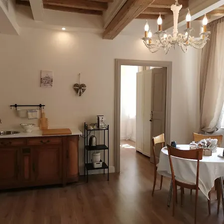 Ariediparma - Rooms&apartments Guest house