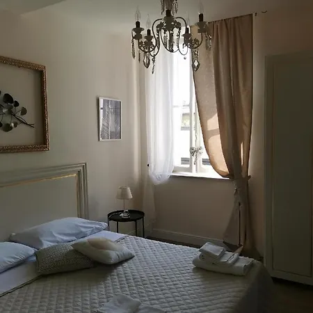 Ariediparma - Rooms&apartments Guest house