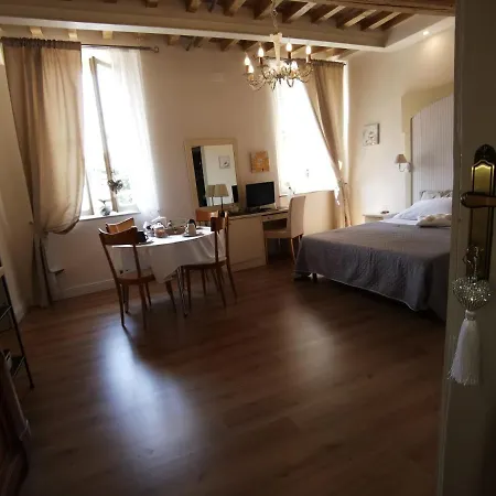 בית הארחה Ariediparma - Rooms&apartments