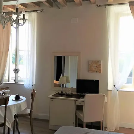 Ariediparma - Rooms&apartments 4* Parme