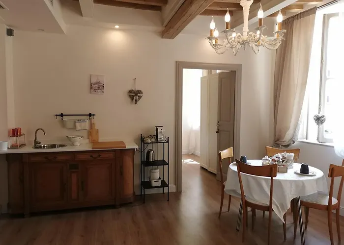 Ariediparma - Rooms&apartments Konukevi